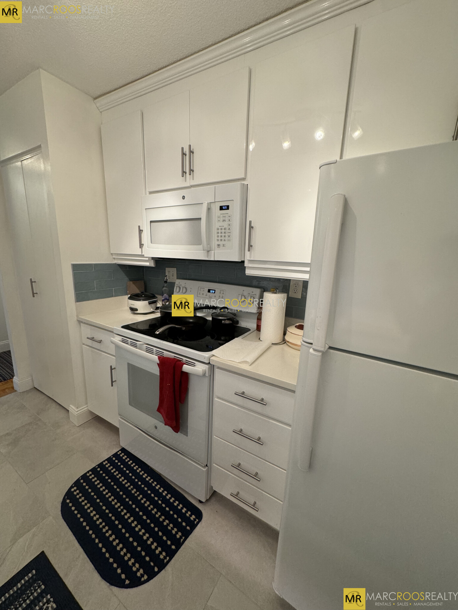 566 Commonwealth Ave, Fenway