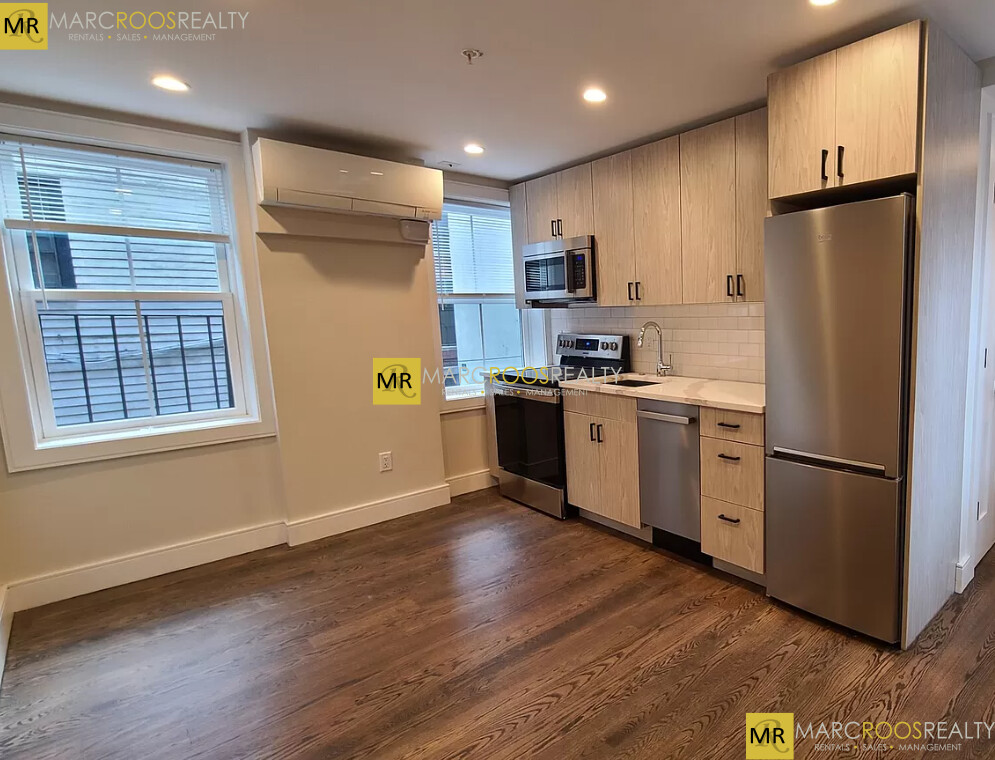 366 Hanover St, North End