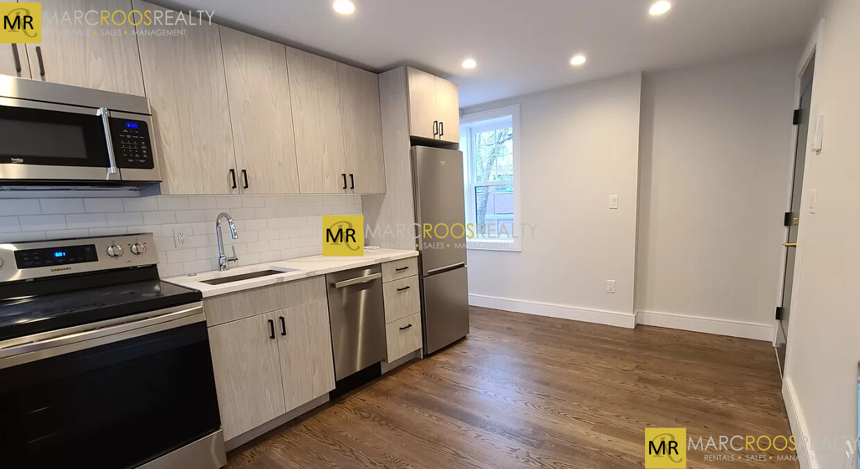 366 Hanover St, North End