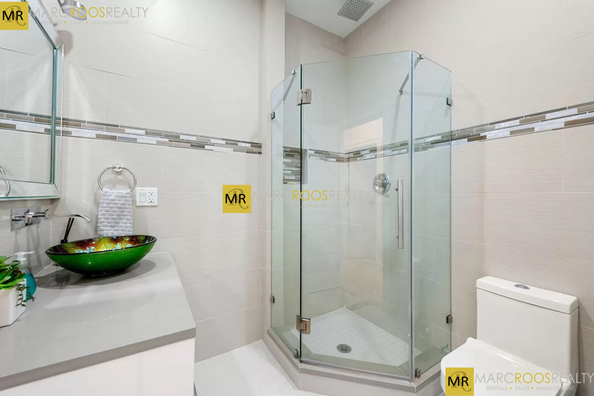 187 London St, East Boston