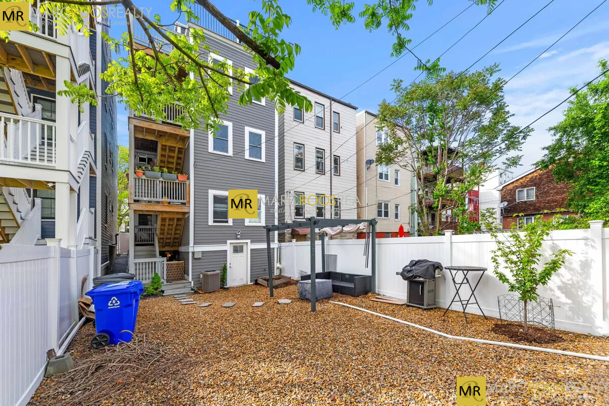 187 London St, East Boston