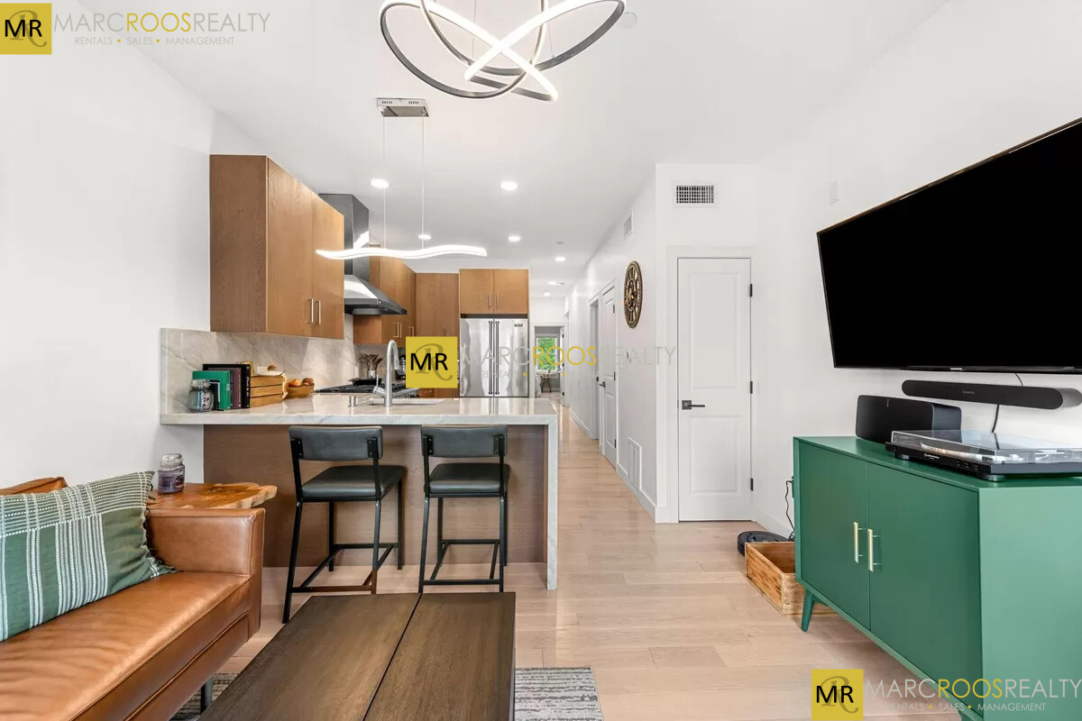 187 London St, East Boston