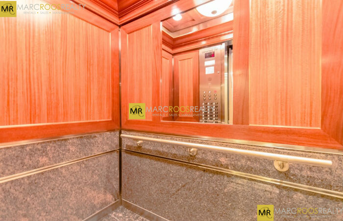 9 Hawthorne Pl, West End