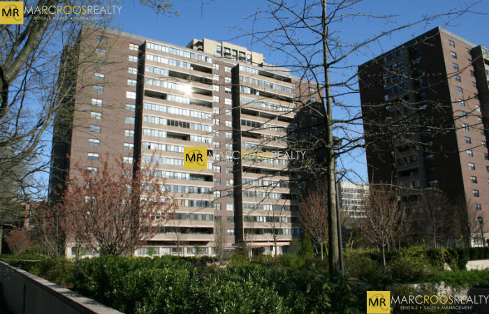 9 Hawthorne Pl, West End