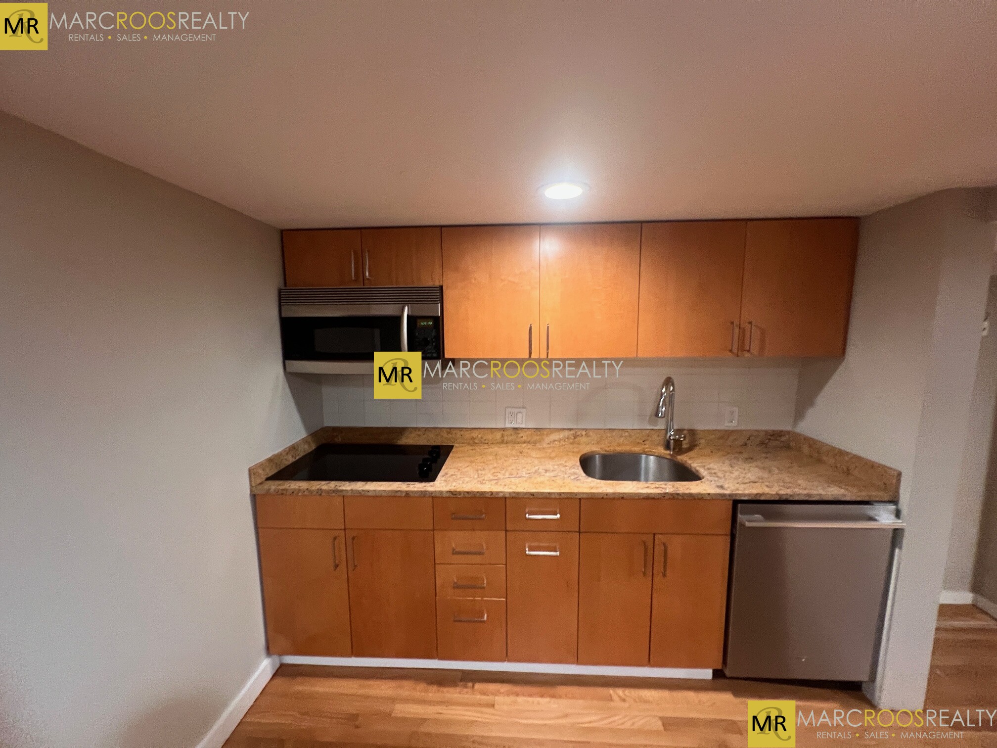 Photo 3 of Maverick Sq. Unit 101