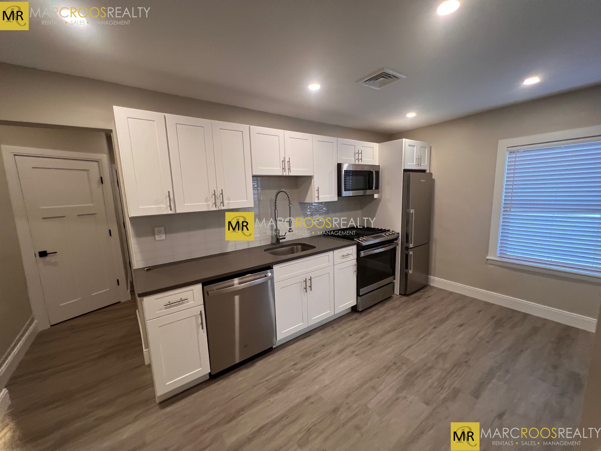 Photo 3 of Maverick Sq. Unit 302