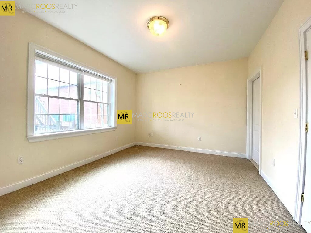 661 Bennington St, East Boston