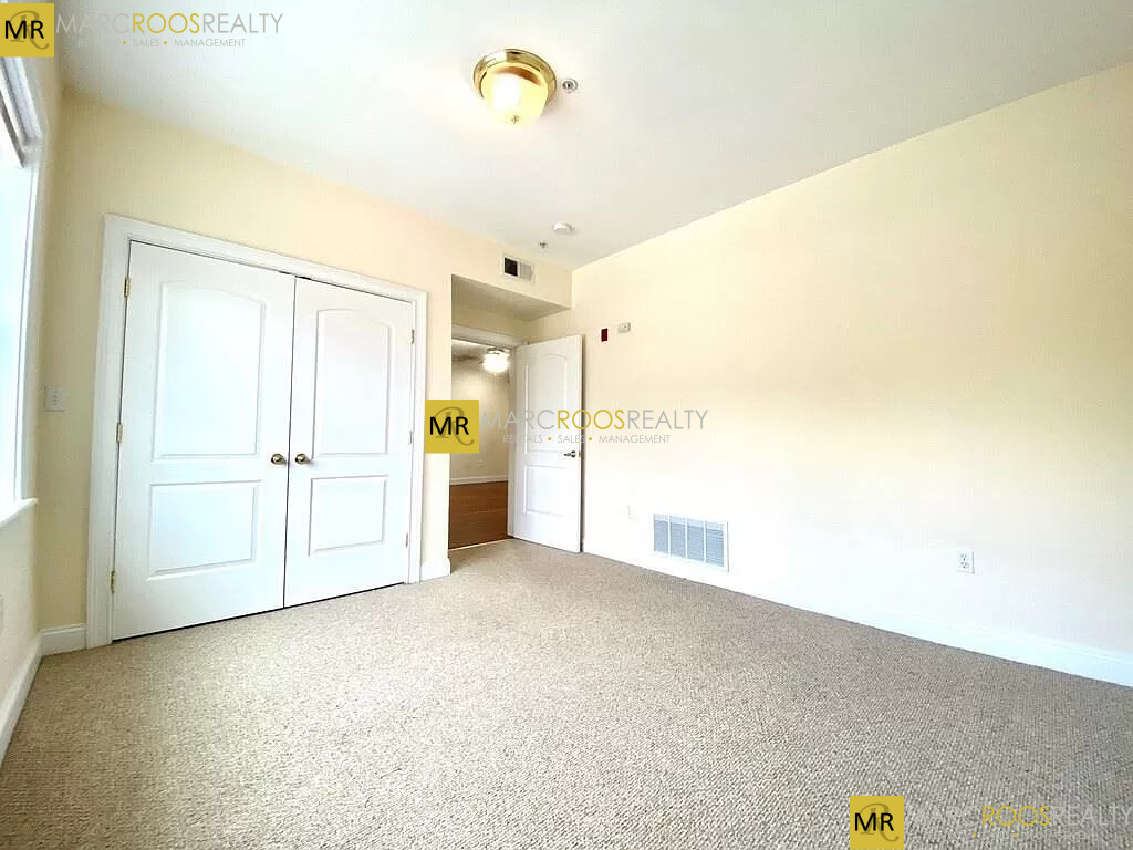 661 Bennington St, East Boston