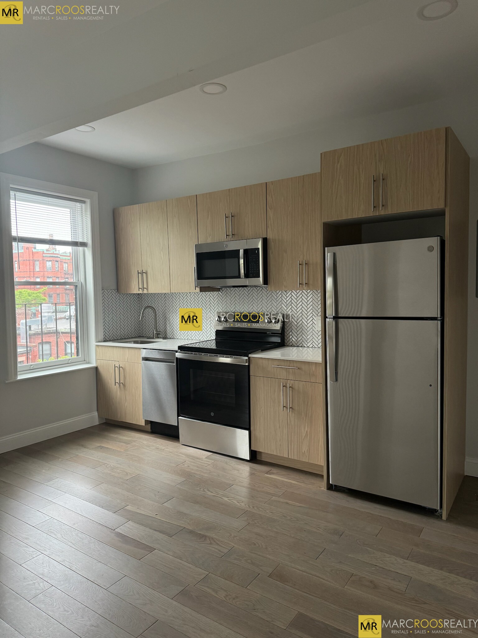Photo 10 of 379 Commonwealth Ave. Unit 9