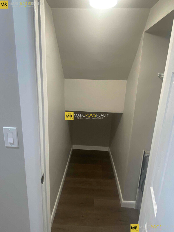 1 Fountain St, Banks Square