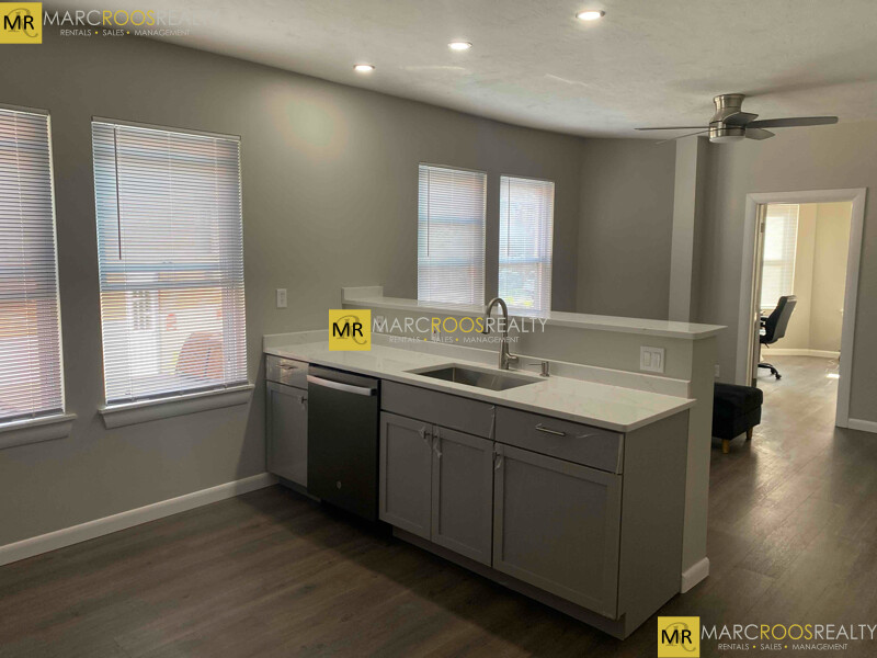 1 Fountain St, Banks Square