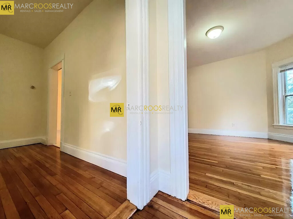 Photo 9 of 185 Beacon St. Unit 1