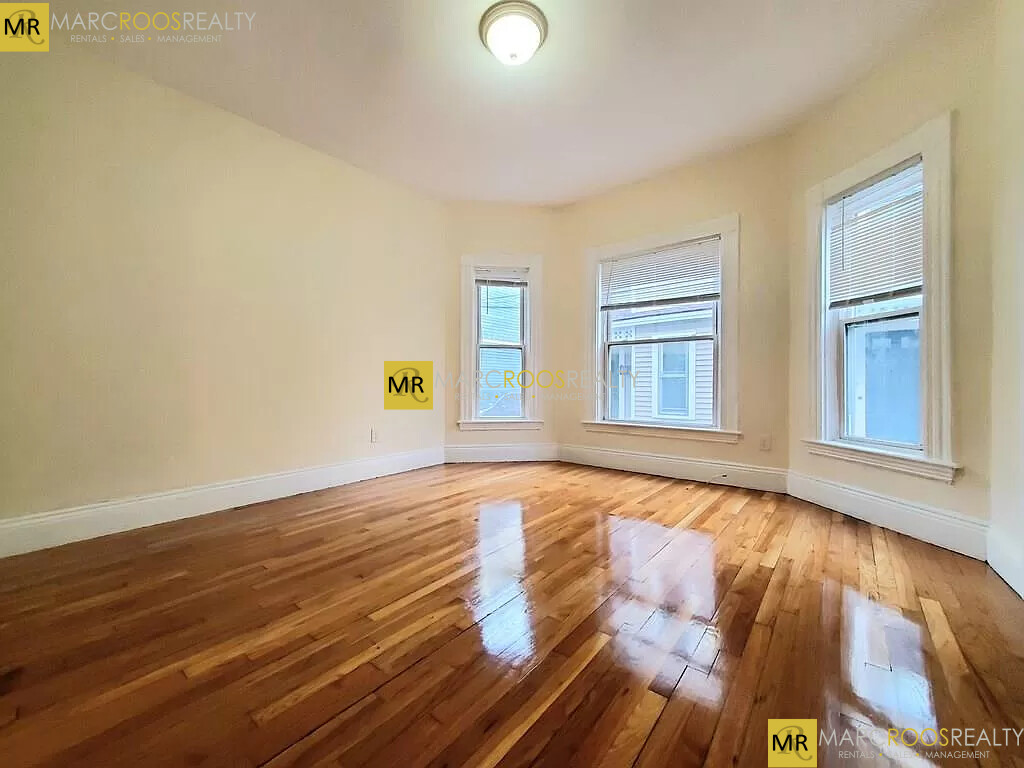 Photo 13 of 185 Beacon St. Unit 1