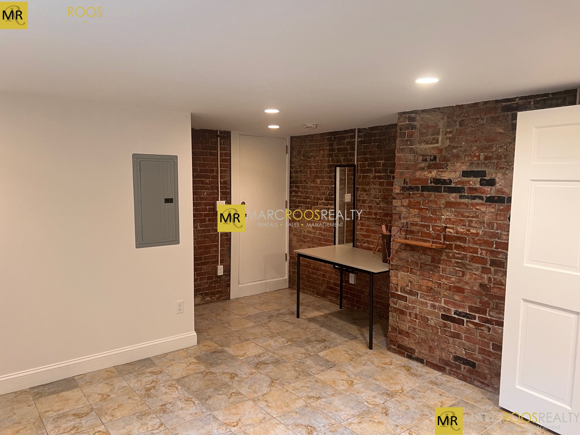 99 Broadway St, Back Bay