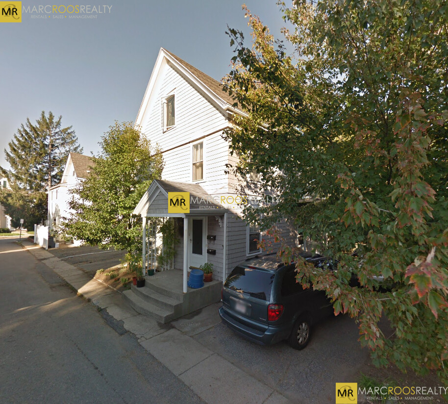 8 Fletcher Ter, Watertown