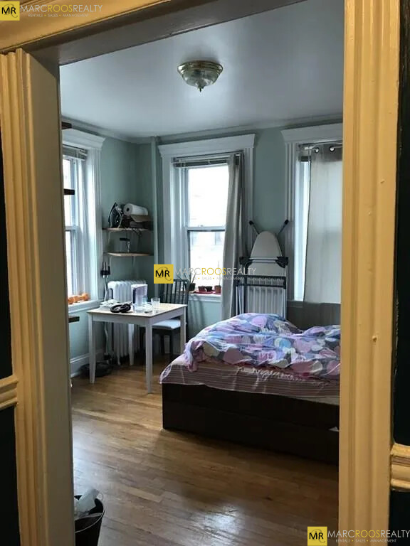 Photo 3 of 352 Riverway Unit 11