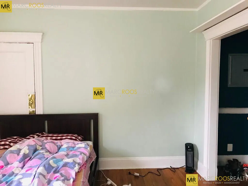 Photo 5 of 352 Riverway Unit 11