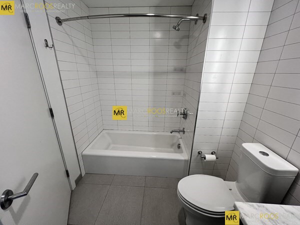 80 Fenwood Rd, Longwood