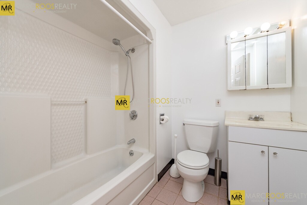 18 Edgerly Rd, Fenway