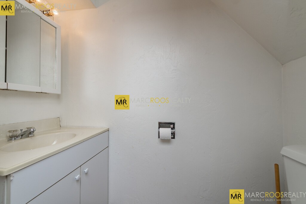 18 Edgerly Rd, Fenway