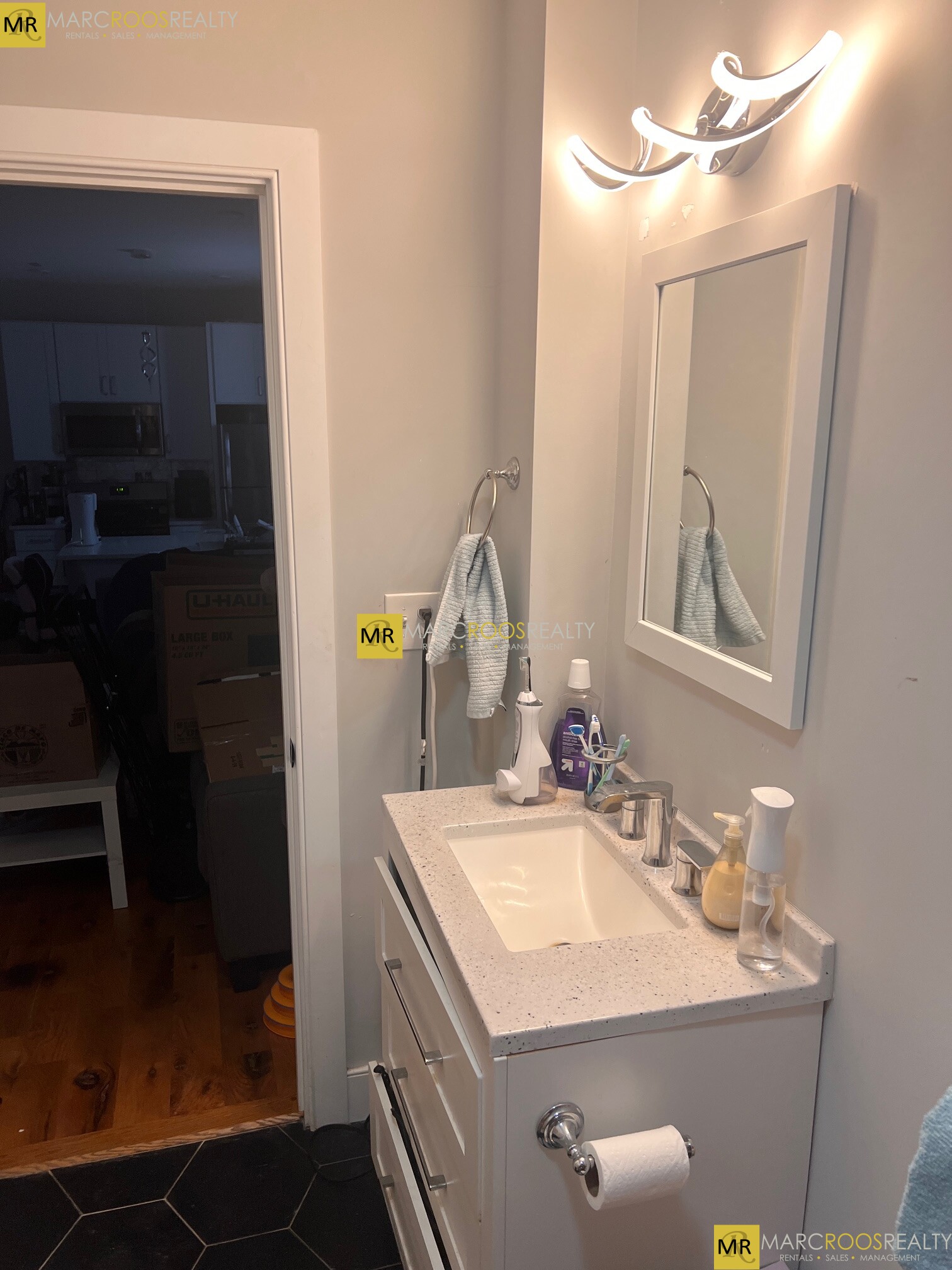 283 Chelsea St, East Boston