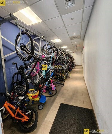 80 Fenwood Rd, Longwood