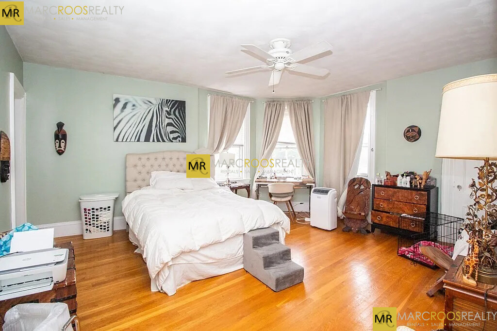 234 Cypress St, Brookline
