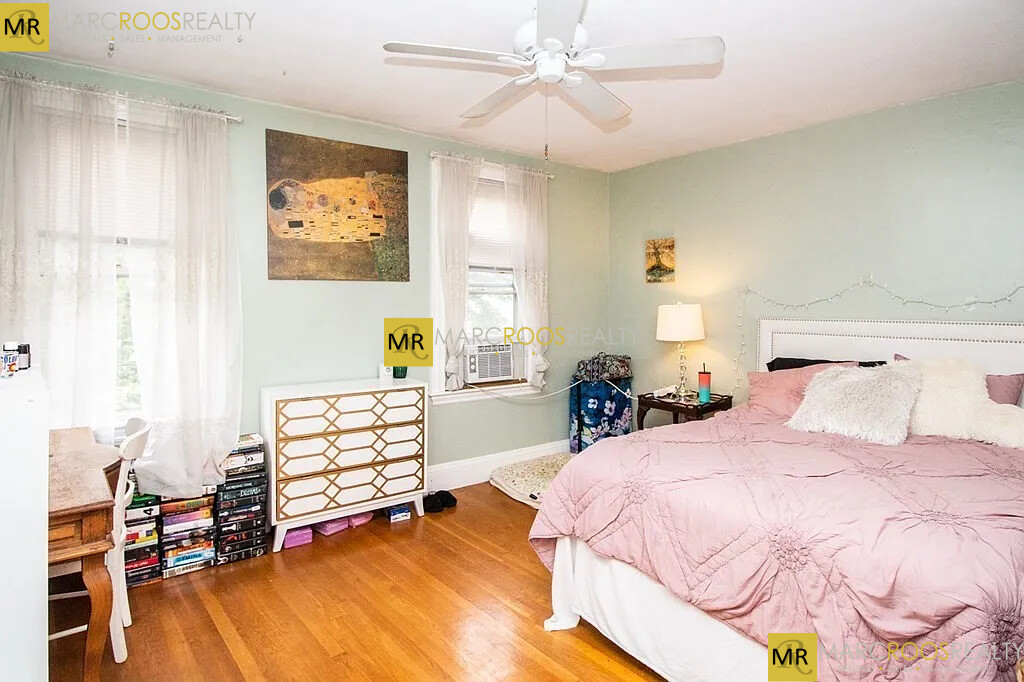 234 Cypress St, Brookline