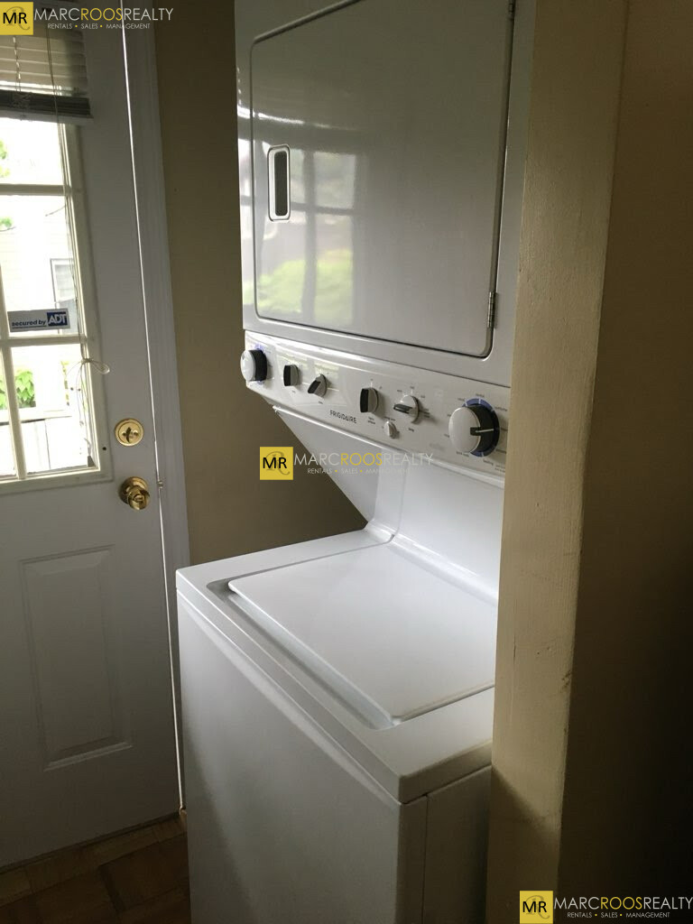Photo 4 of Chetwynd Rd. Unit 1 [NO ADS]