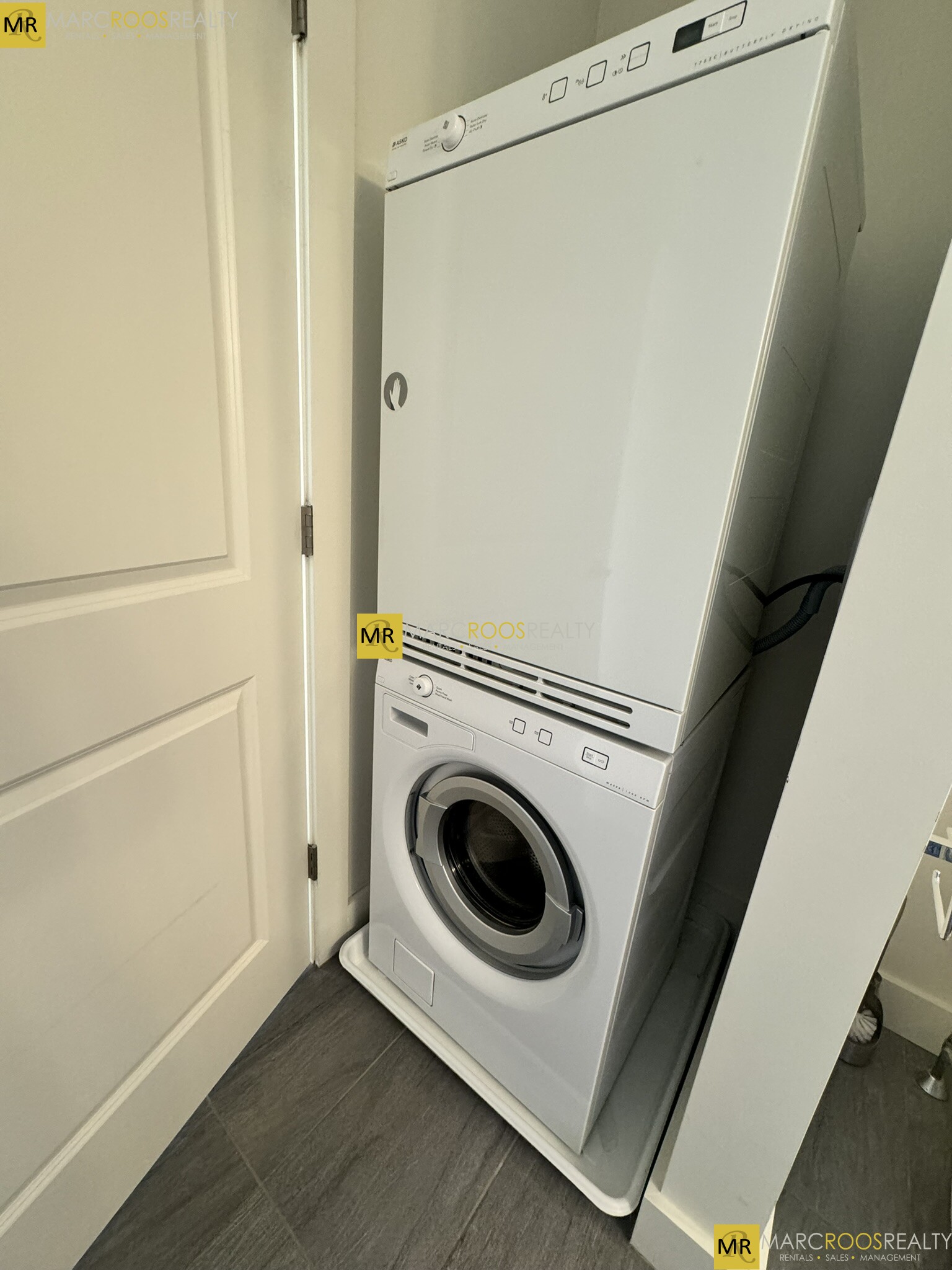 53 Kent St, Ward Two