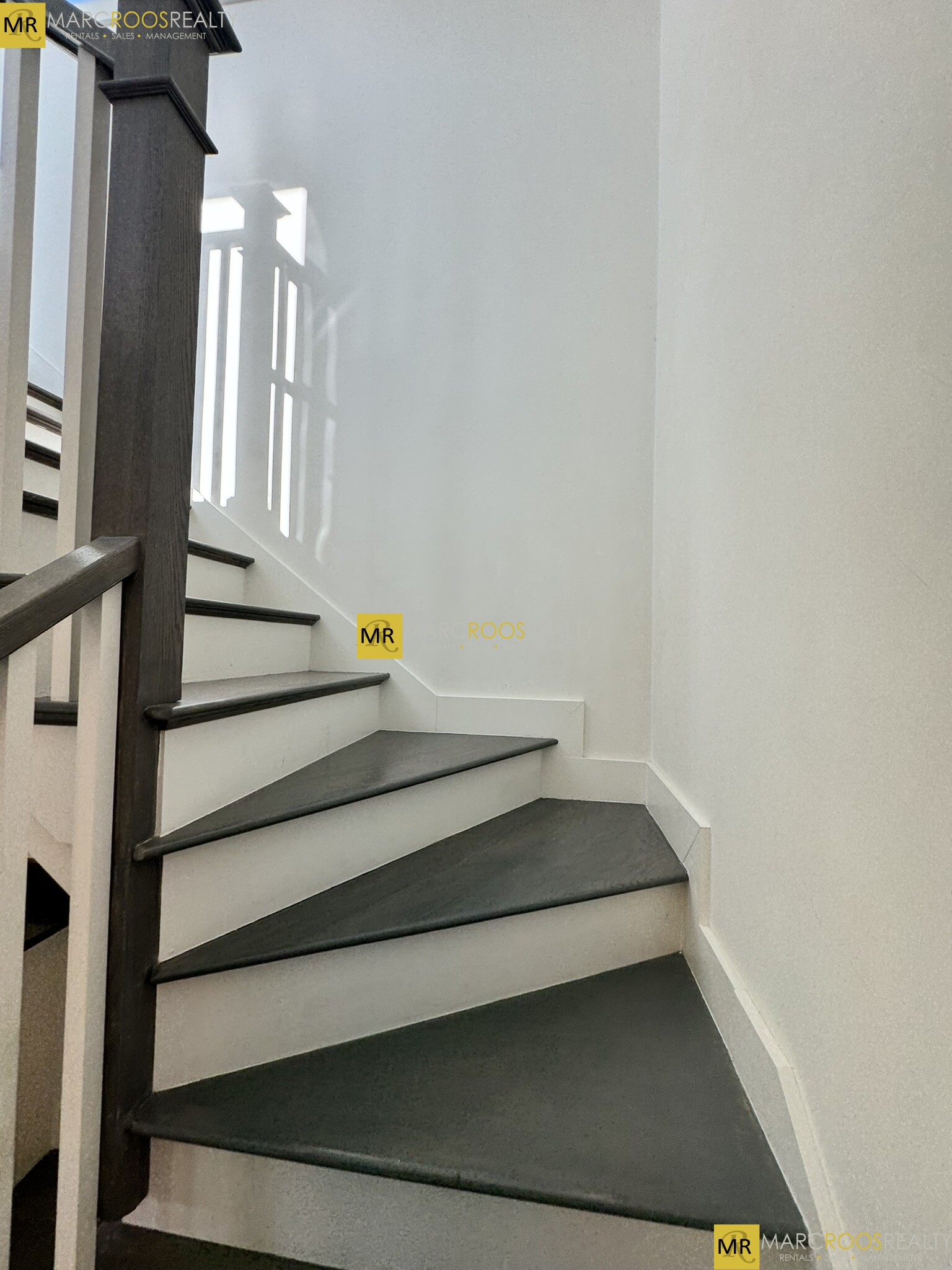 53 Kent St, Ward Two