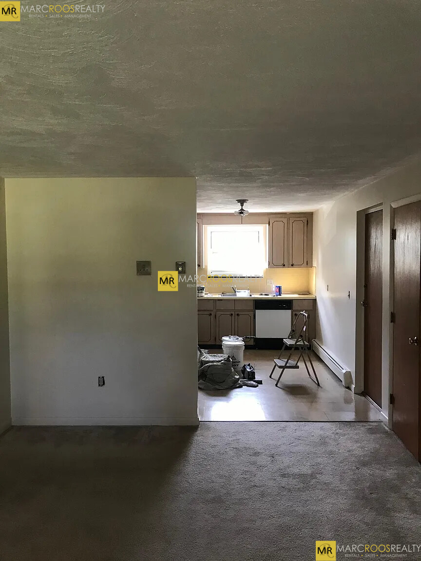 159 Lexington St., Newton, MA - 2,250 USD/ month