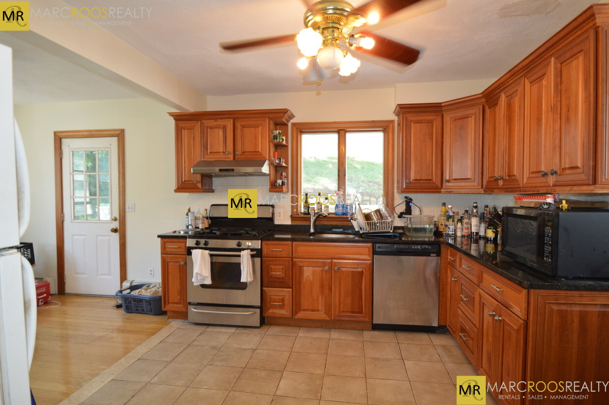 42 Gerrish St, Oak Square