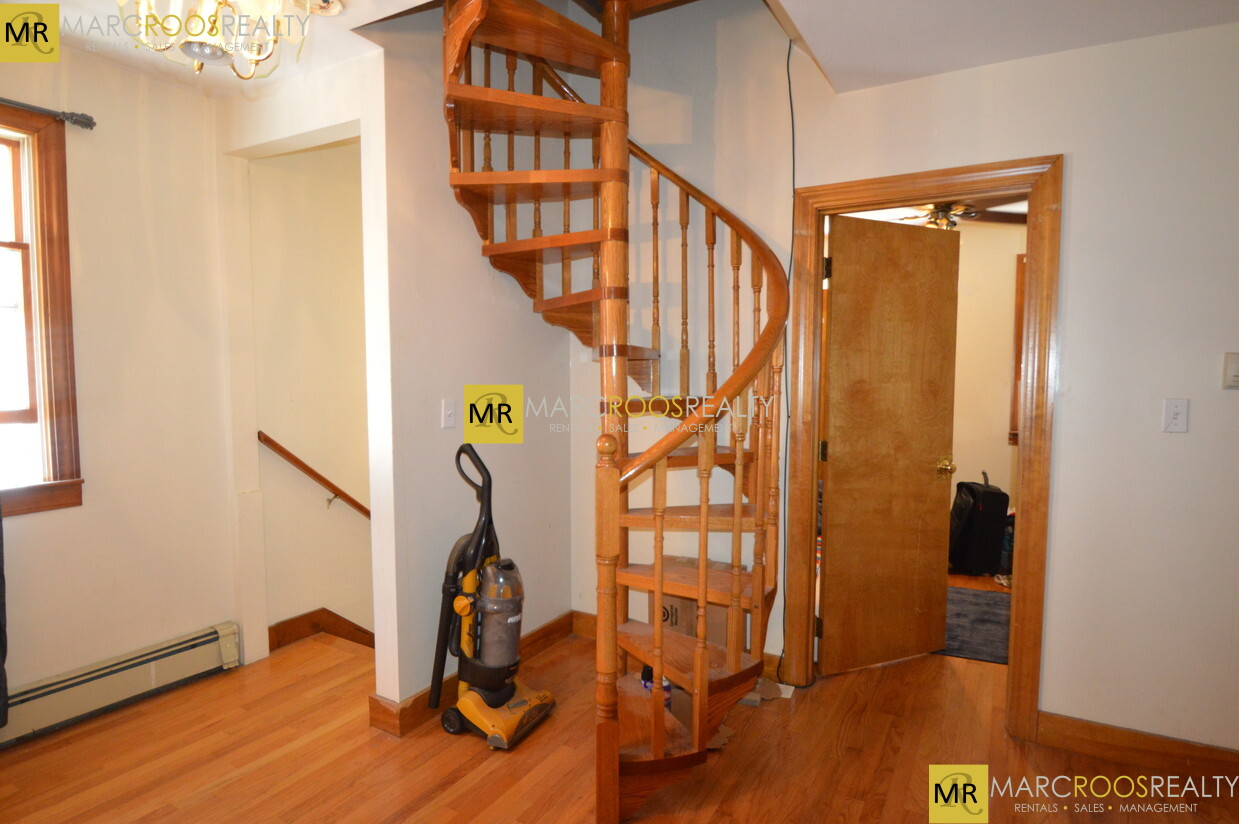 42 Gerrish St, Oak Square