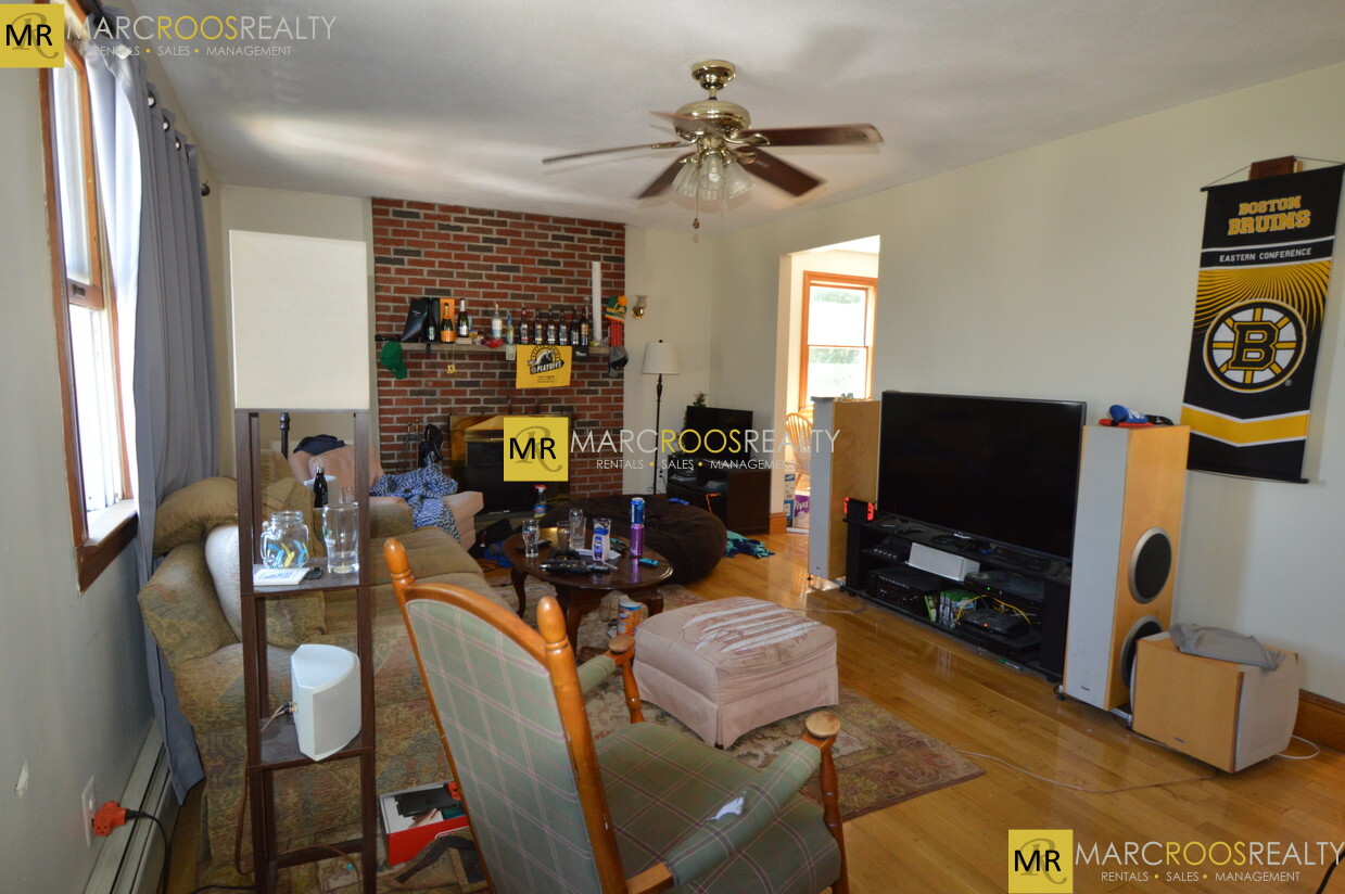 42 Gerrish St, Oak Square