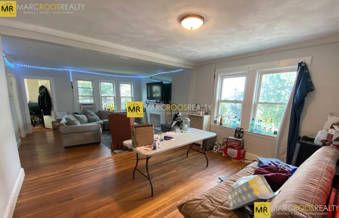 Photo 3 of Foster Unit 2