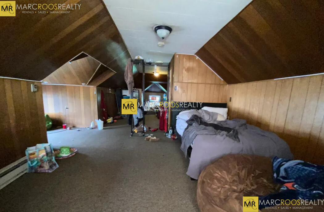 Photo 12 of Foster Unit 2