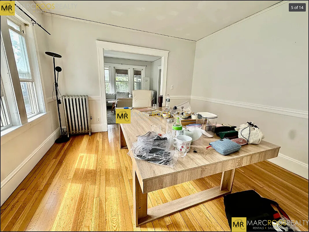 19 Sunset Rd, West Somerville