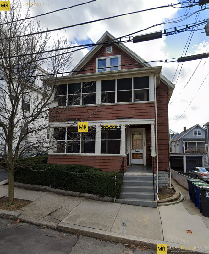 12 Upland Rd, West Somerville