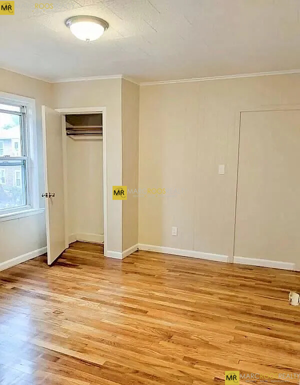 60 Buzzell Ln, South Medford