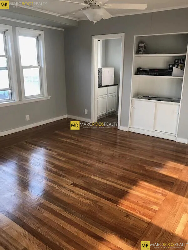 60 Buzzell Ln, South Medford