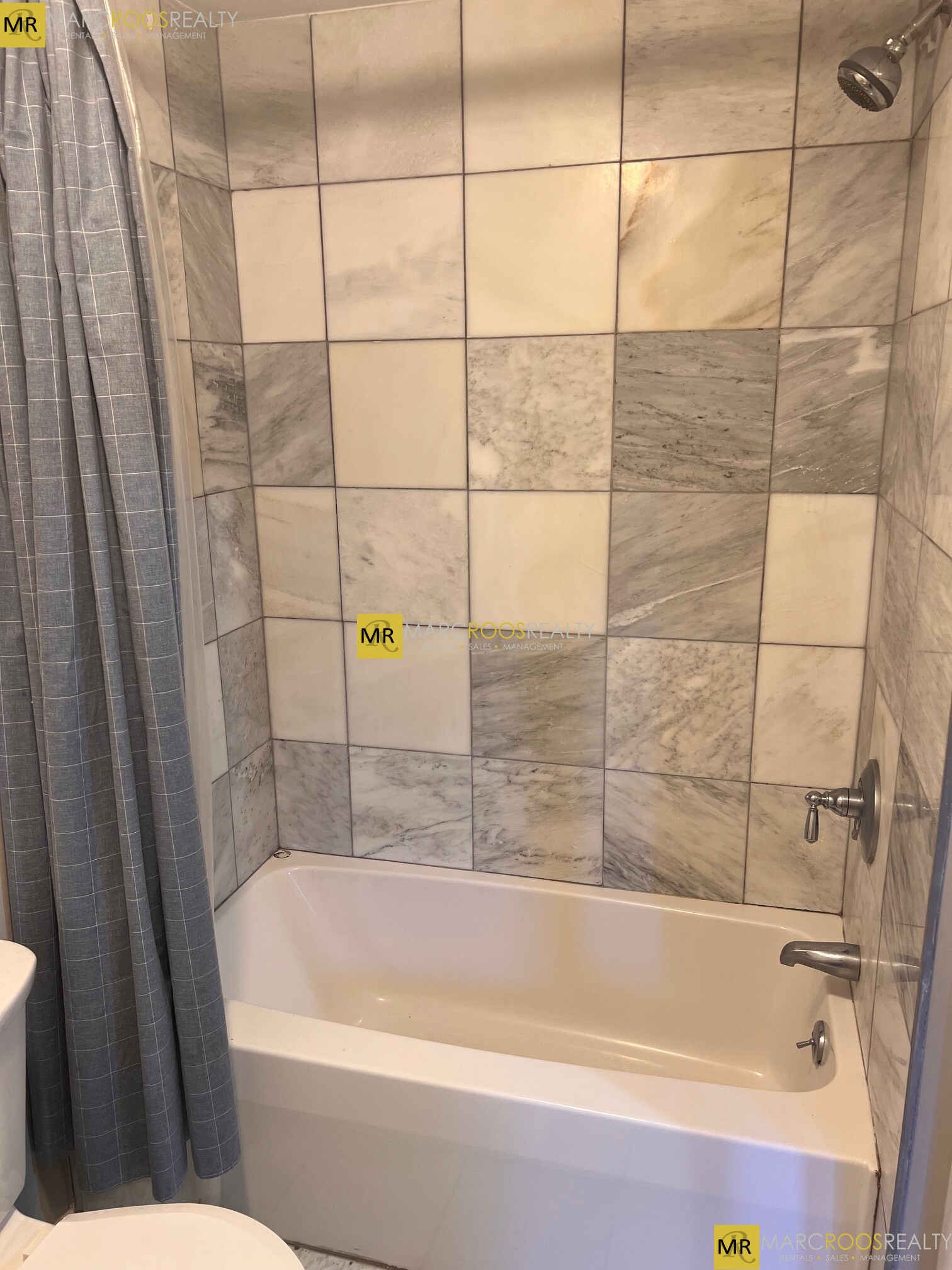 164 Endicott St, North End