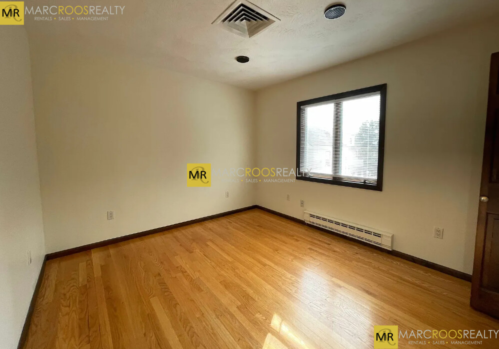 50 Hamilton St, Medford