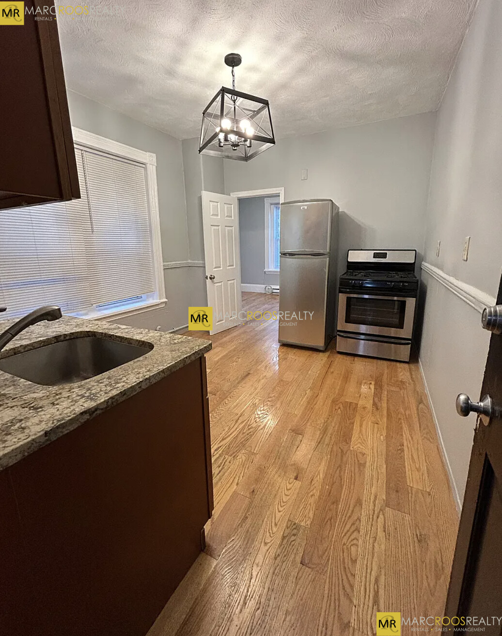 12 Foster St, North End