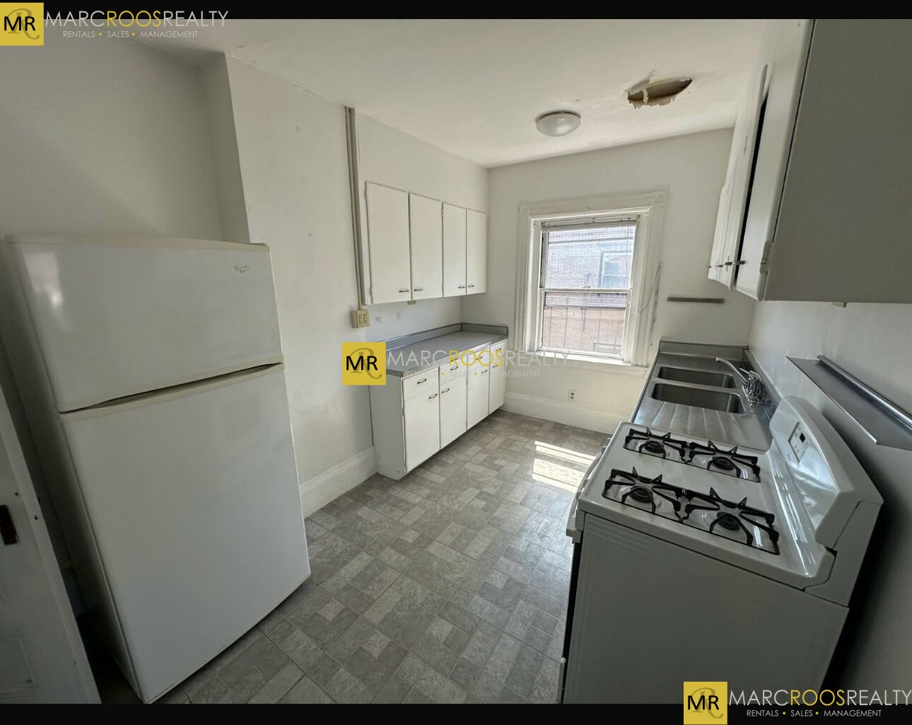 Beacon Unit ROOM, Boston