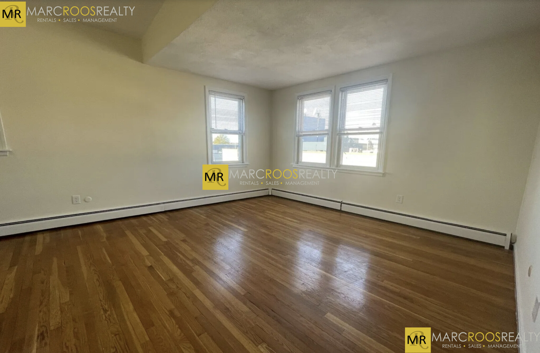 180 North Beacon St, Brighton