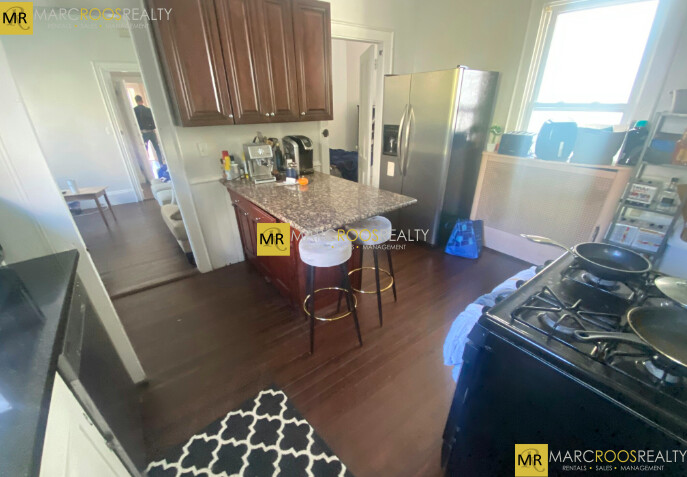 Photo 8 of Curtis St. Unit 1