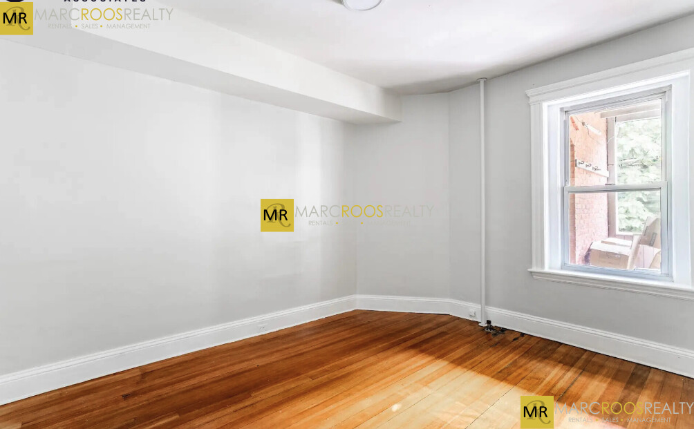 Photo 6 of Strathmore Rd. Unit 3