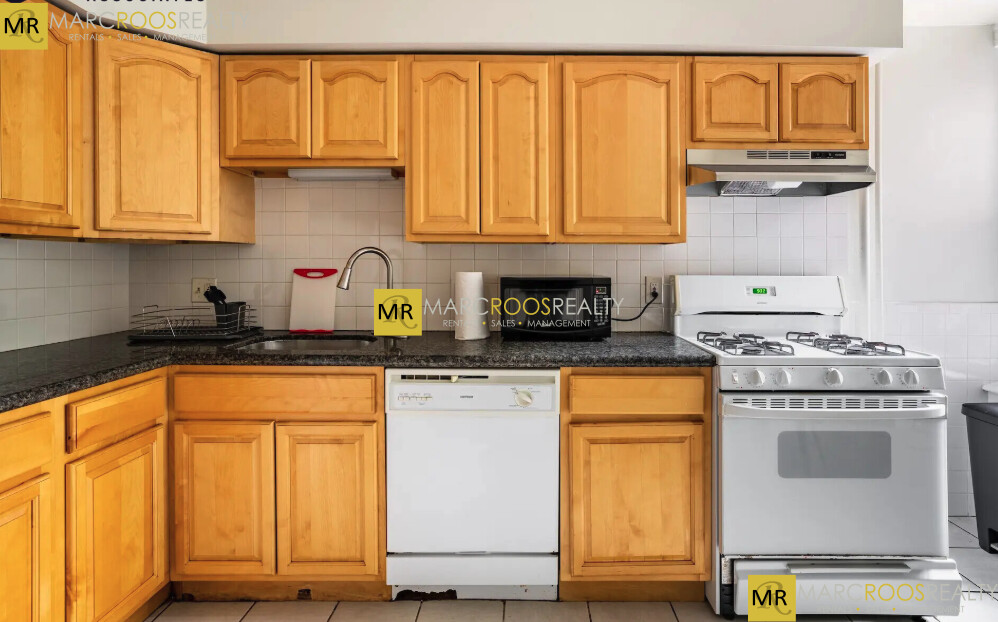 Photo 5 of Strathmore Rd. Unit 3