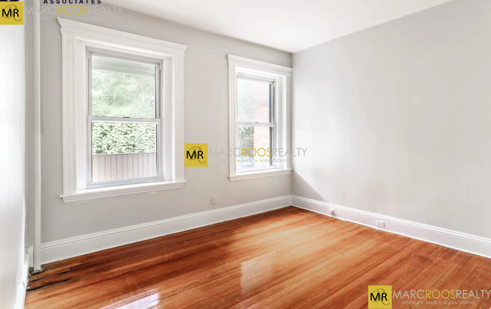 Photo 10 of Strathmore Rd. Unit 3
